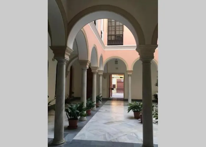 Palacio Caballeros. Parking/Wifi